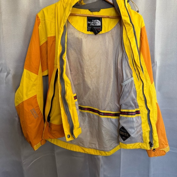 North Face Summit Series Gore-Tex  Jacket With Liner Rare Yellow Orange Medium - Picture 7 of 9